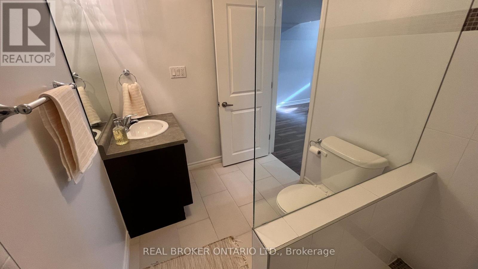 Basement Apartment - 15 Birchpark Drive, Whitby (Taunton North), Ontario  L1R 3P2 - Photo 13 - E12637636