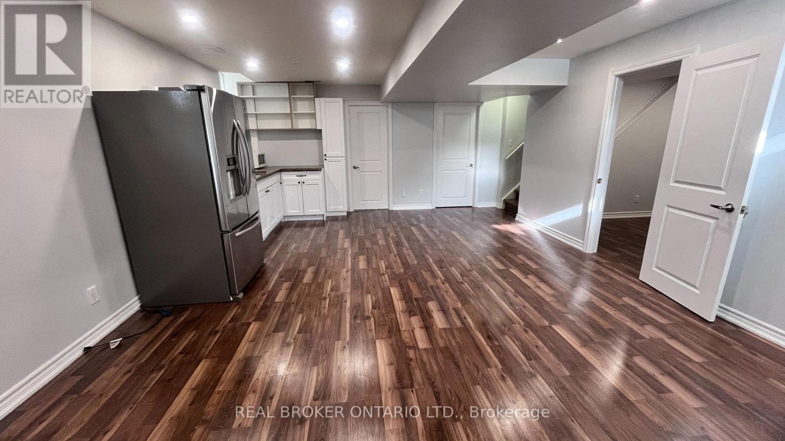 Basement Apartment - 15 Birchpark Drive, Whitby (Taunton North), Ontario  L1R 3P2 - Photo 3 - E12637636