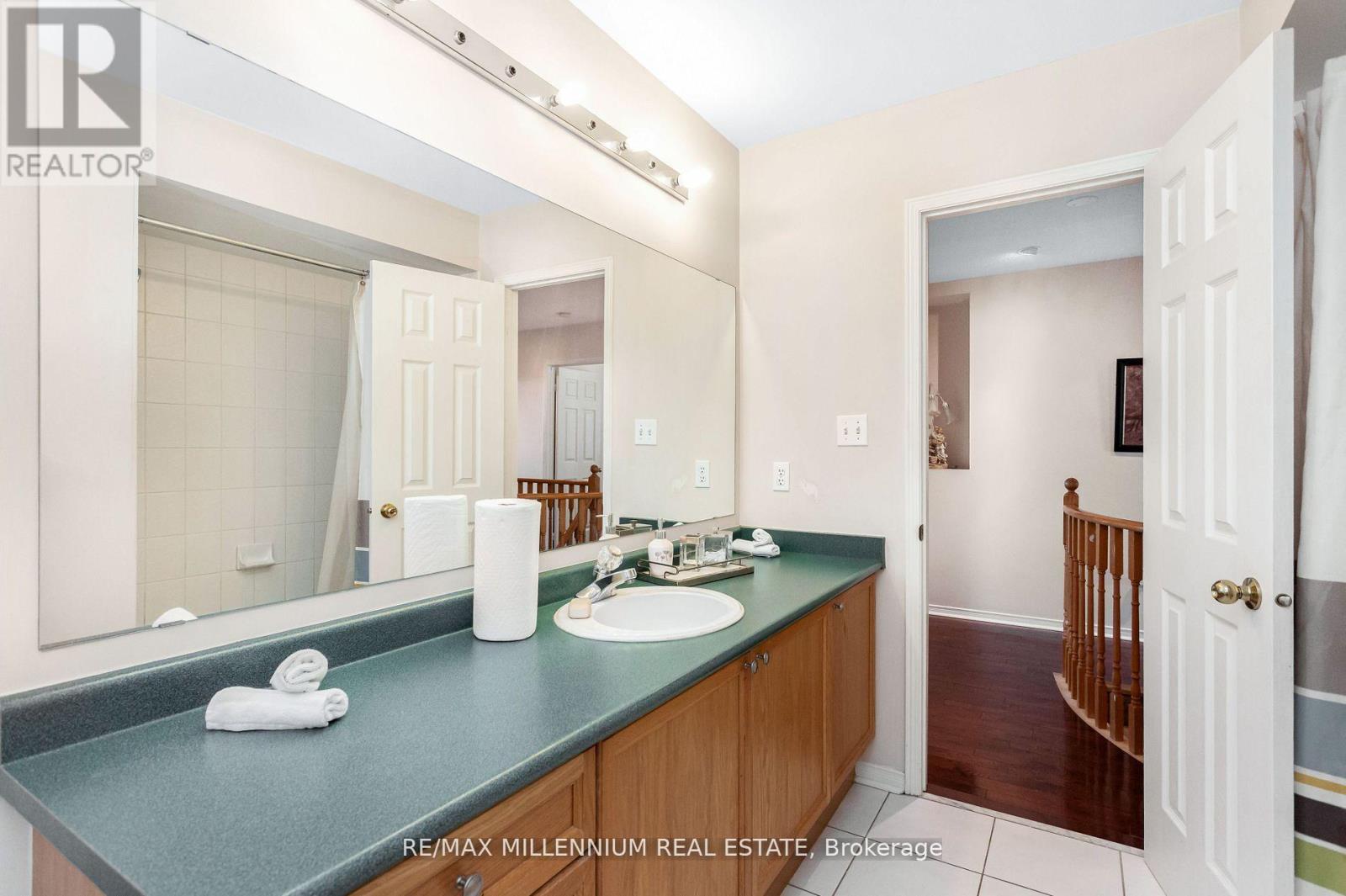 5525 Heatherleigh Avenue, Mississauga (East Credit), Ontario  L5V 2L5 - Photo 24 - W12637628