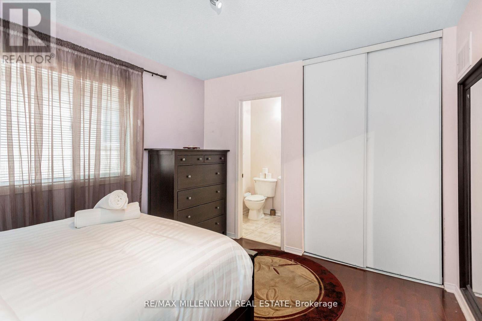 5525 Heatherleigh Avenue, Mississauga (East Credit), Ontario  L5V 2L5 - Photo 25 - W12637628