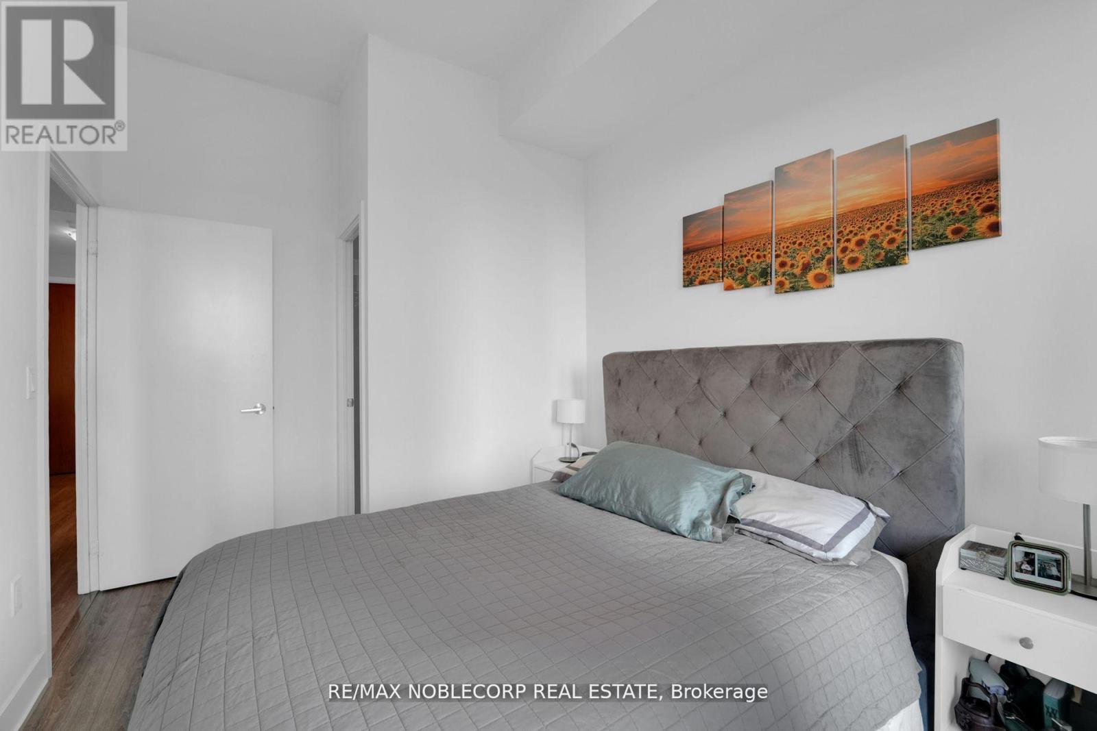 4202 - 20 Shore Breeze Drive, Toronto, Ontario  M8V 1A1 - Photo 11 - W12637640