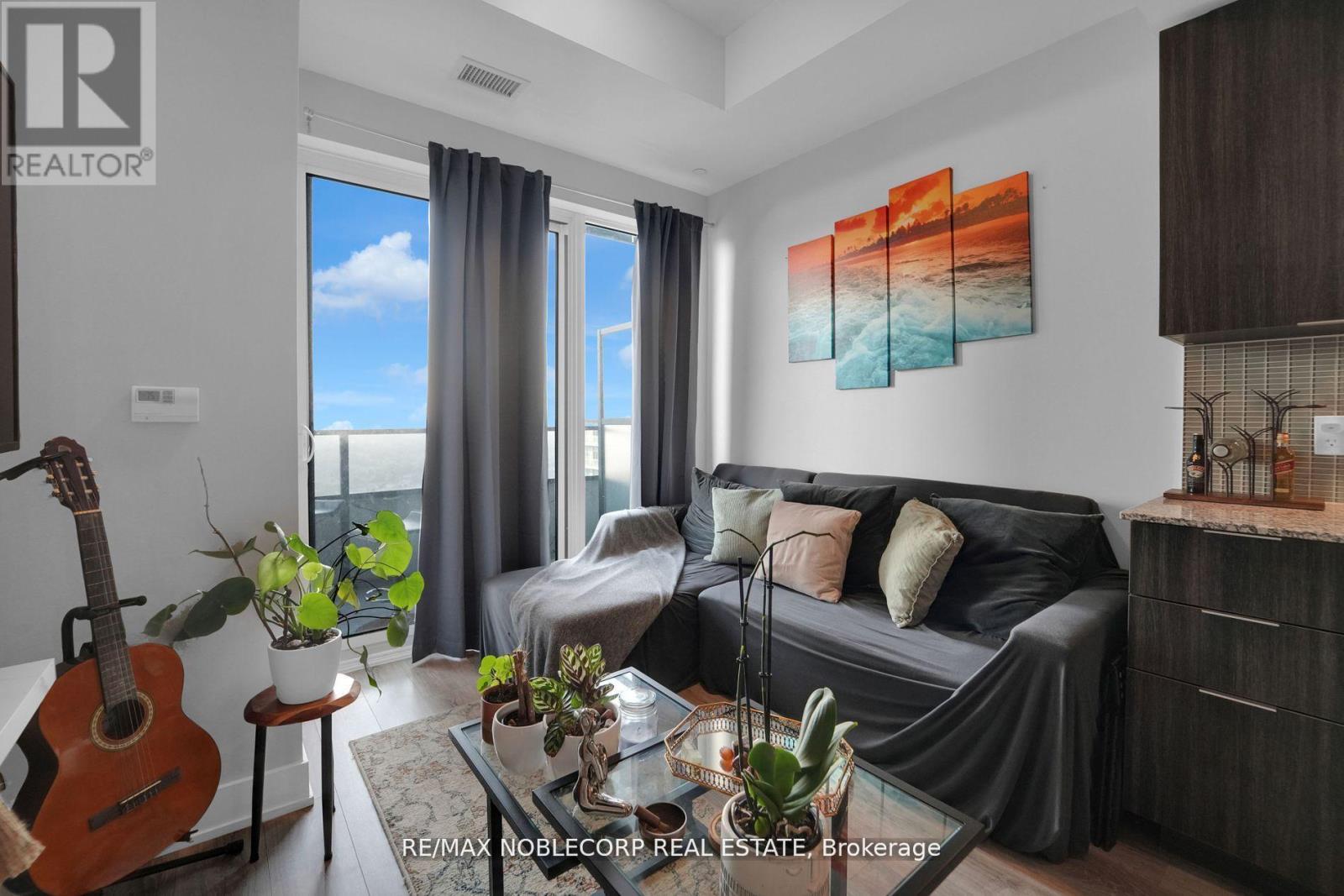 4202 - 20 Shore Breeze Drive, Toronto, Ontario  M8V 1A1 - Photo 6 - W12637640