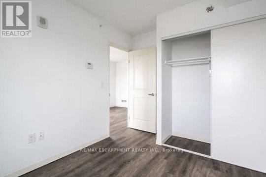 1002 - 220 Cannon Street E, Hamilton (Beasley), Ontario  L8L 2B1 - Photo 5 - X12637652