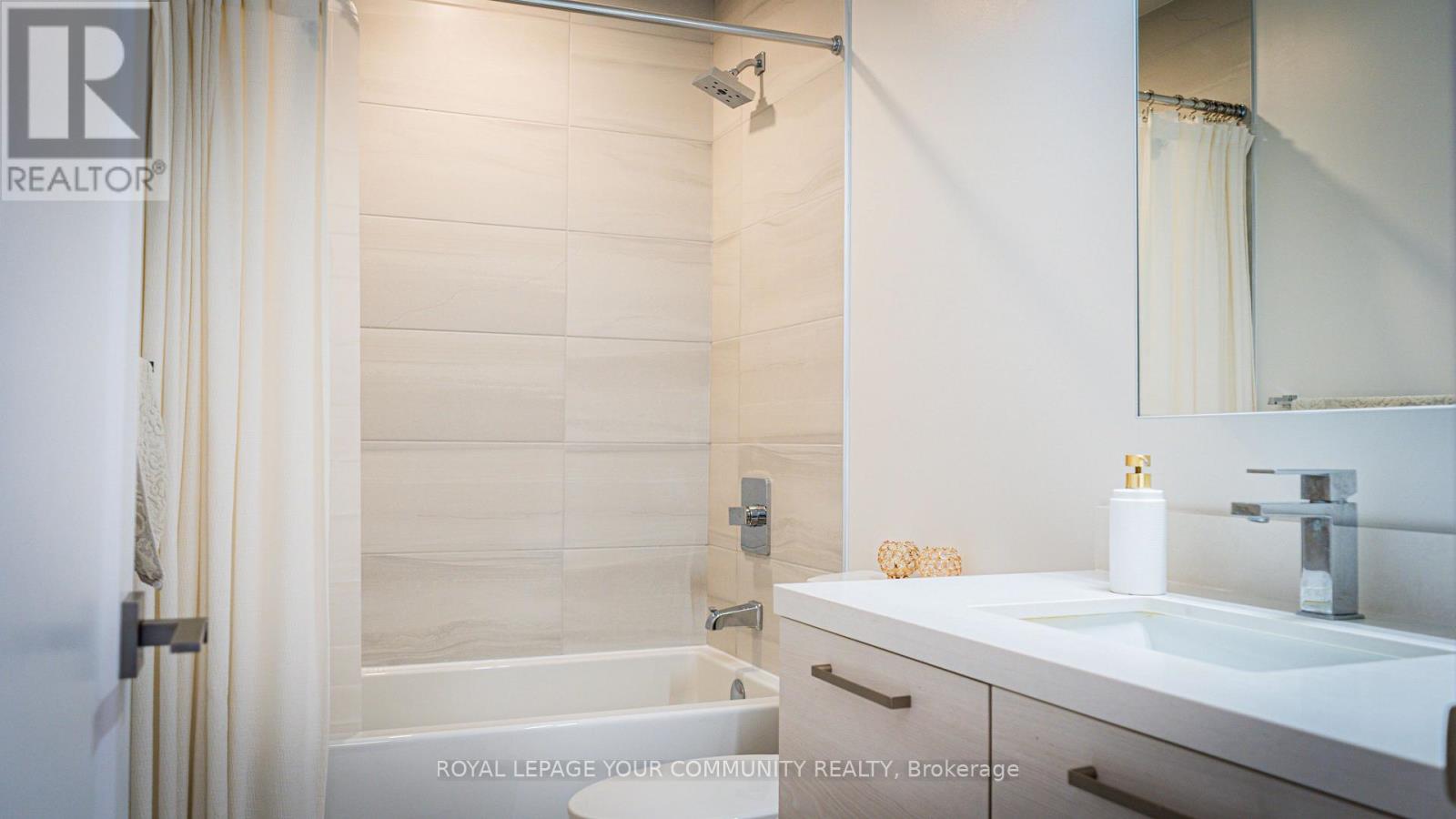 2012 - 12 Ghandi Lane, Markham, Ontario  L3T 0G8 - Photo 20 - N12598778