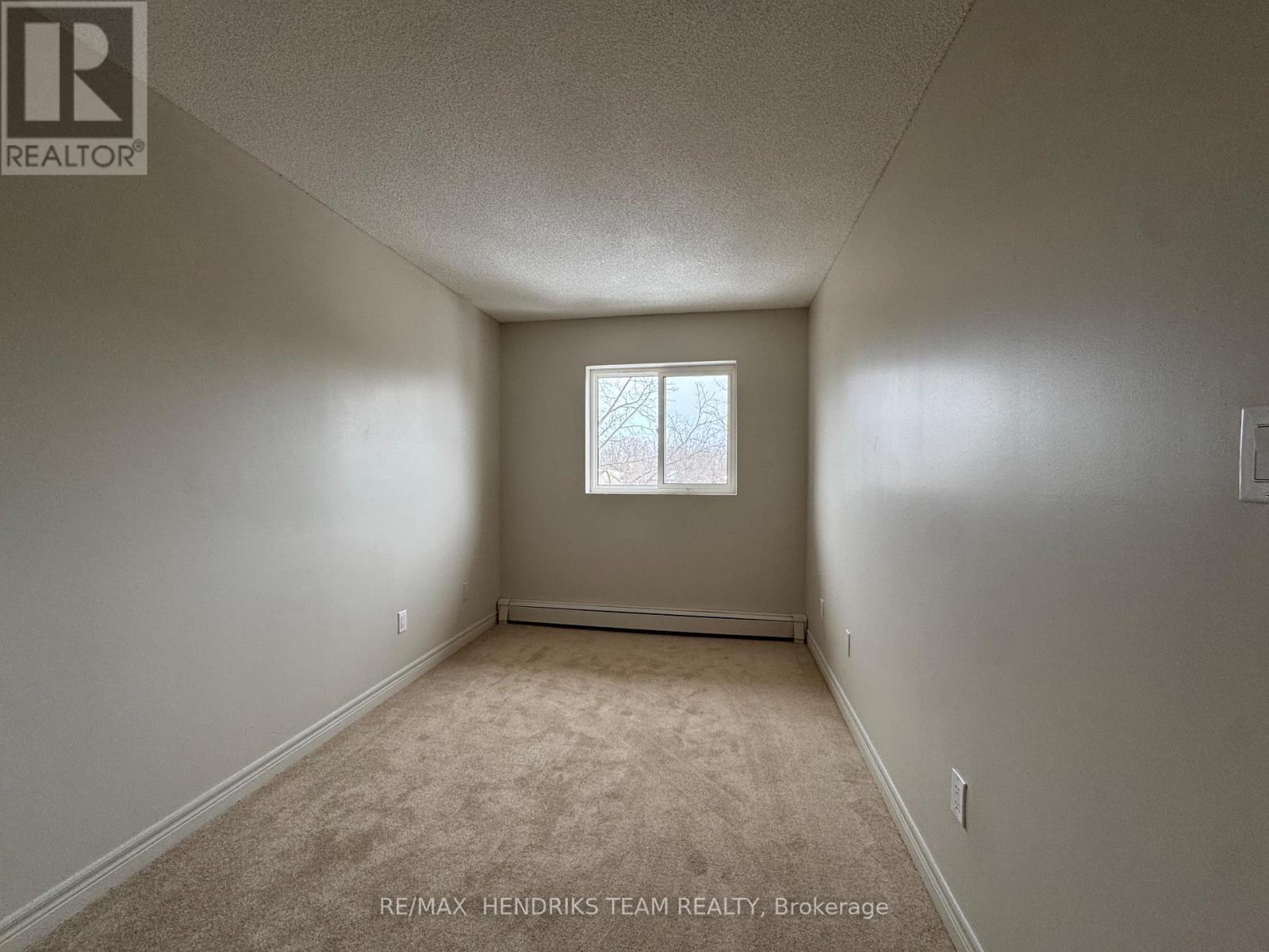 402 - 87 Rockwood Avenue, St. Catharines (Secord Woods), Ontario  L2P 3P2 - Photo 10 - X12637686