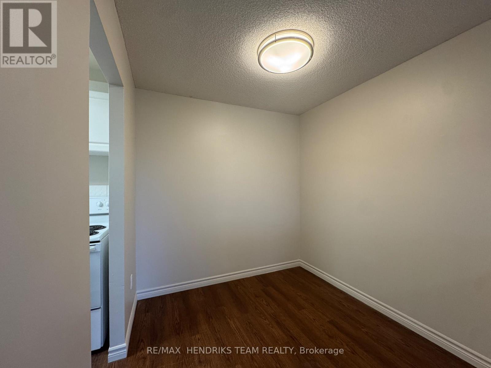 402 - 87 Rockwood Avenue, St. Catharines (Secord Woods), Ontario  L2P 3P2 - Photo 6 - X12637686