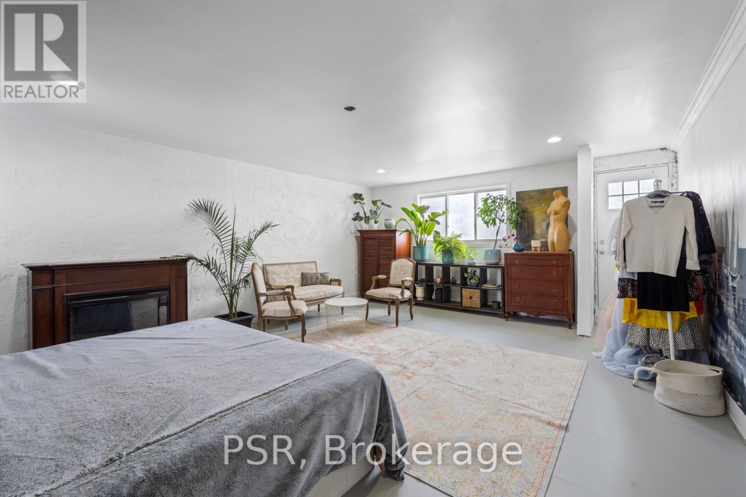 C - 1537 Eglinton Avenue W, Toronto, Ontario  M6E 2G7 - Photo 5 - C12637660