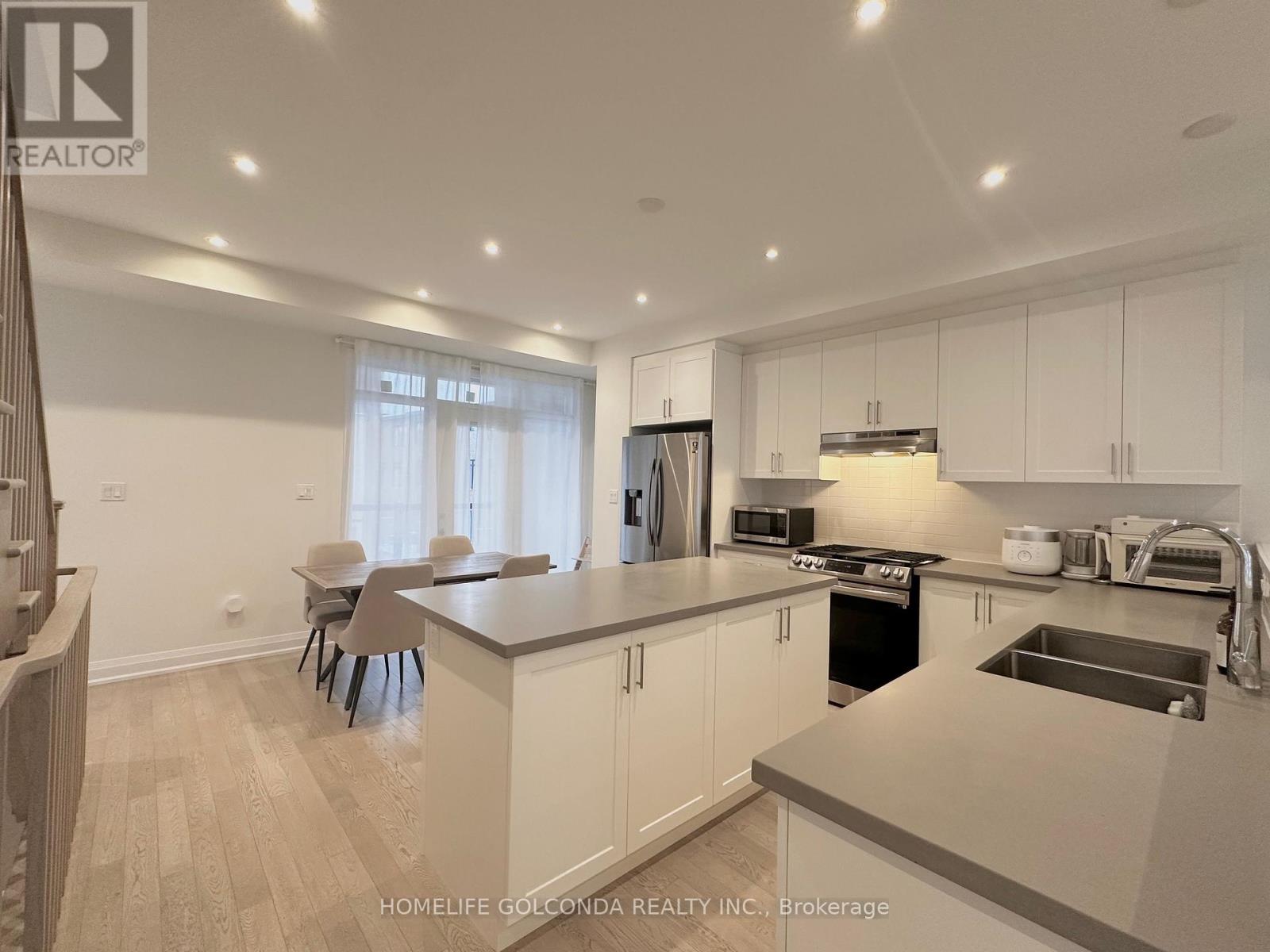 206 Moneypenny Place, Vaughan, Ontario  L4J 0K9 - Photo 6 - N12631622