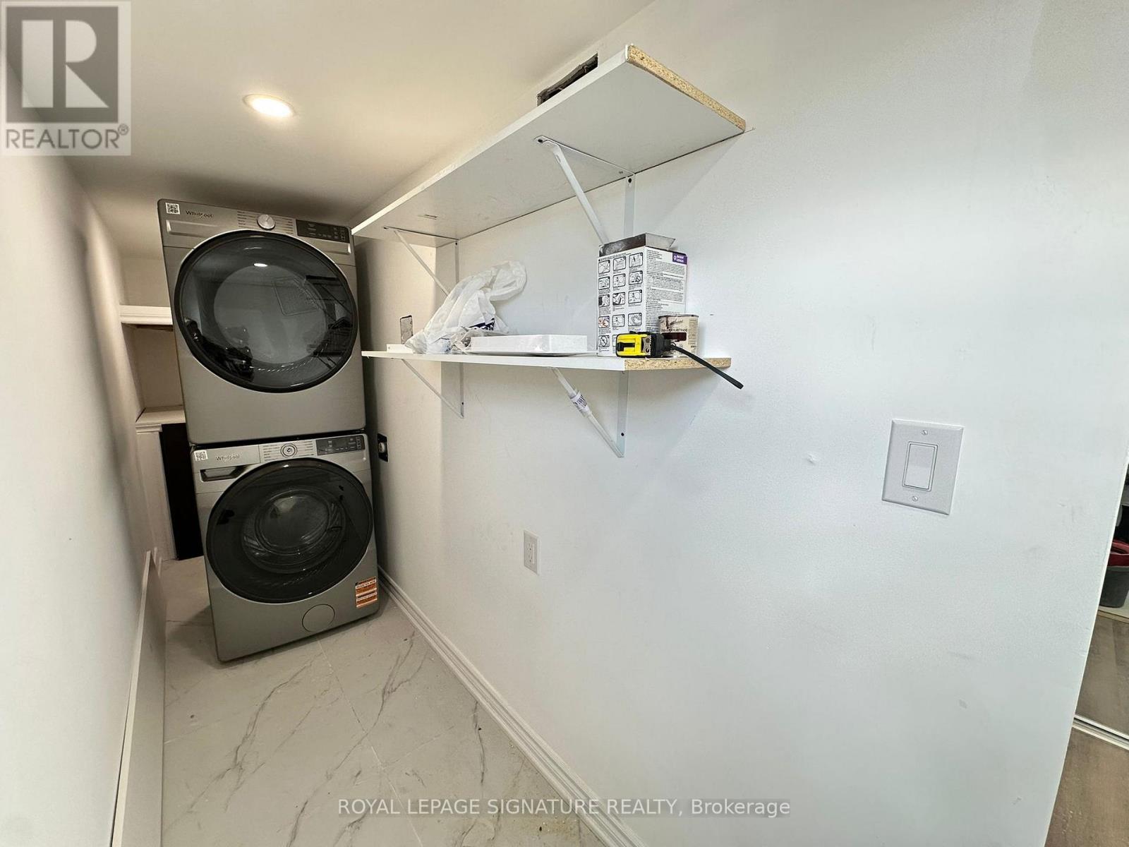 Lower - 17 Tamarisk Drive, Toronto (West Humber-Clairville), Ontario  M9V 1S2 - Photo 11 - W12637662