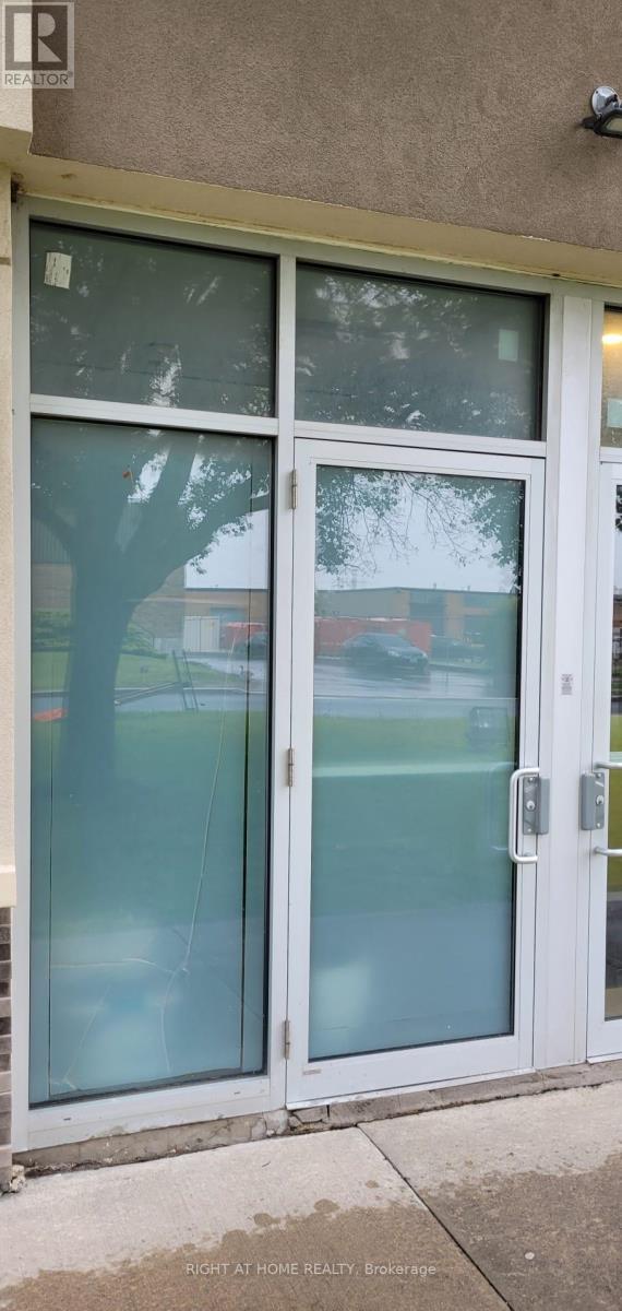 2 - 300 Supertest Road, Toronto, Ontario  M3J 2M2 - Photo 2 - W12637664