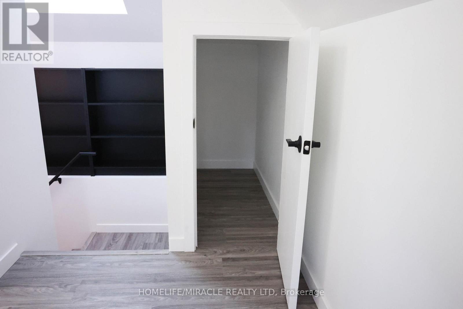 Grdn Suite - 67 Oakmount Road, Toronto, Ontario  M6P 2M3 - Photo 15 - W12637684