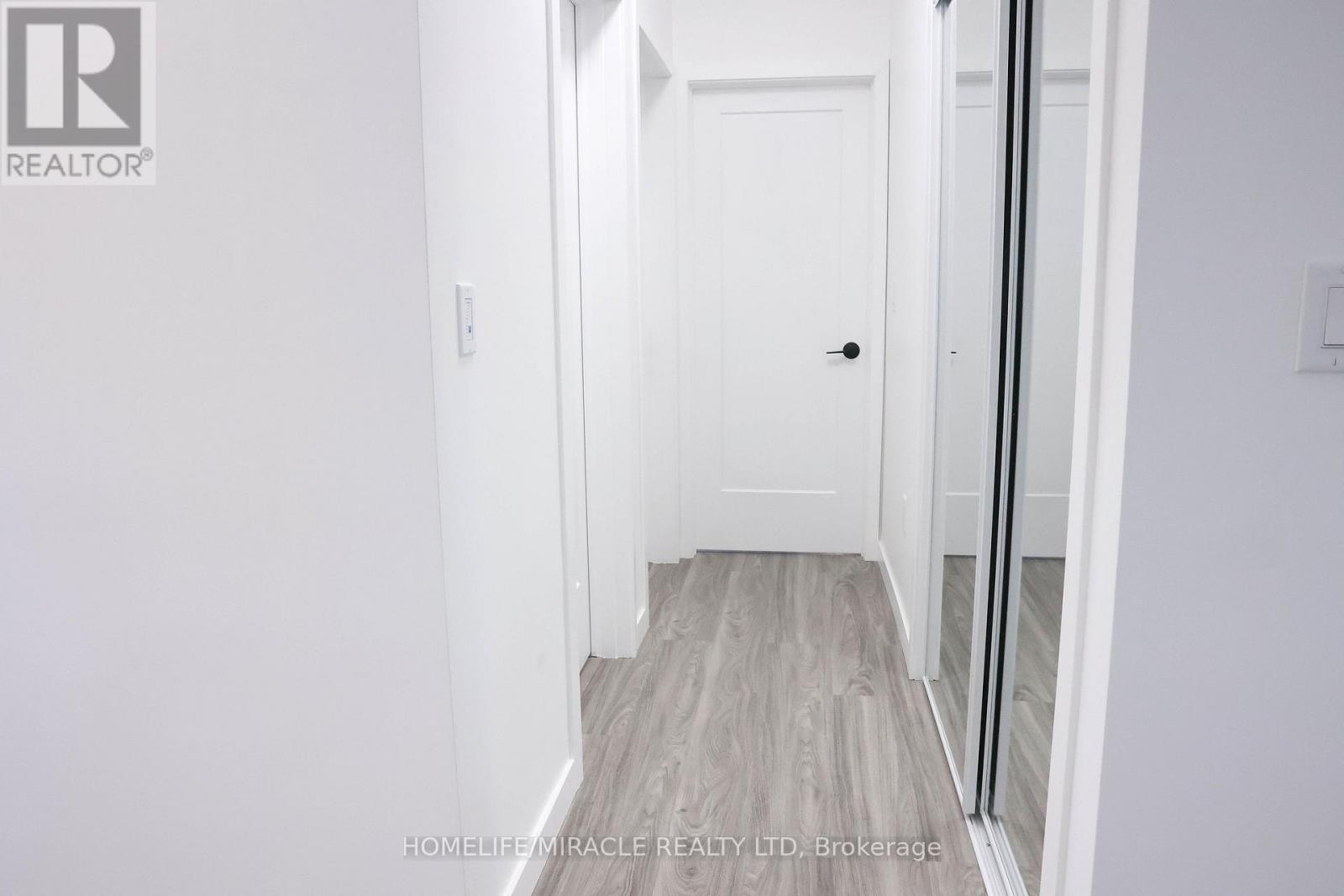 Grdn Suite - 67 Oakmount Road, Toronto, Ontario  M6P 2M3 - Photo 17 - W12637684