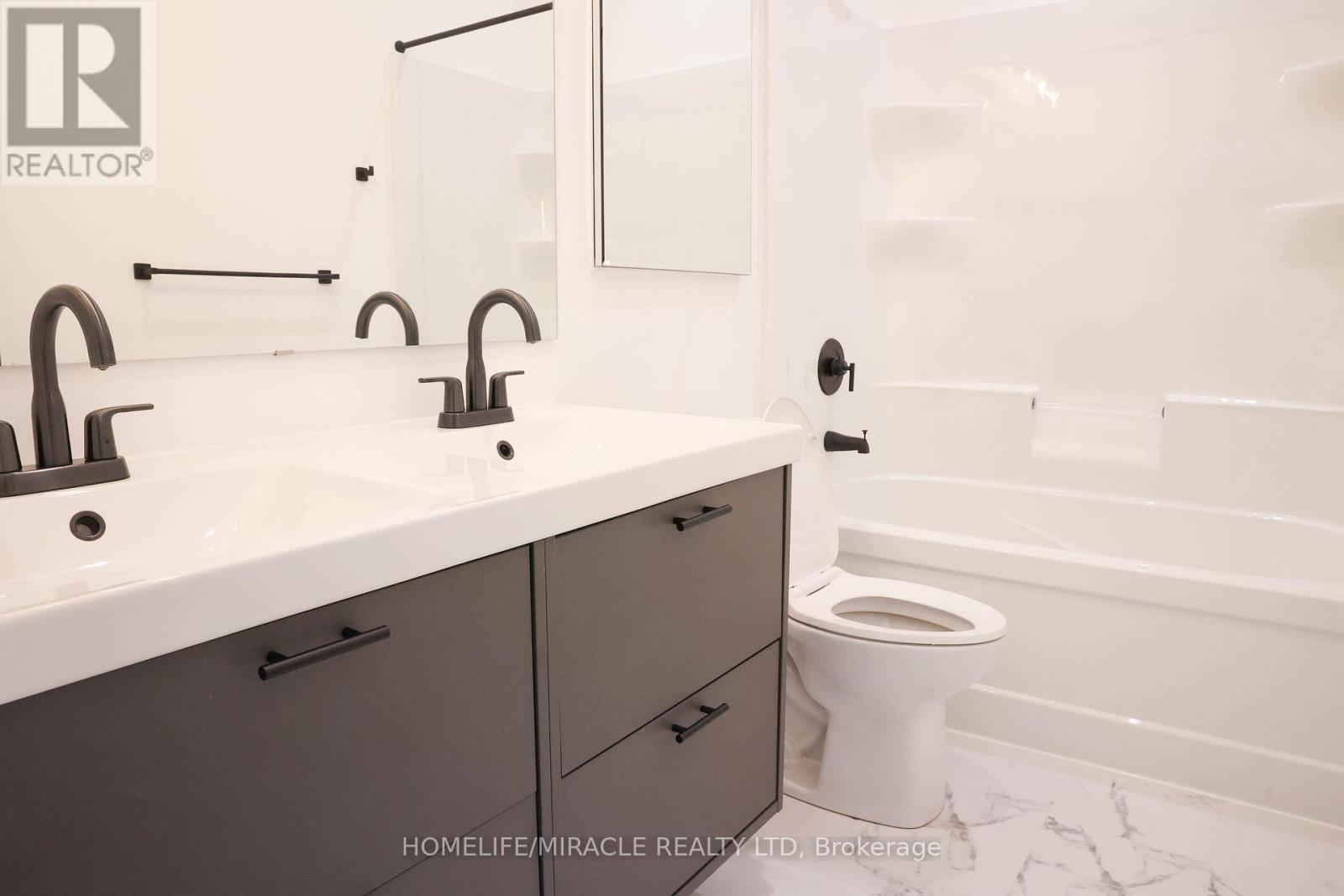 Grdn Suite - 67 Oakmount Road, Toronto, Ontario  M6P 2M3 - Photo 18 - W12637684