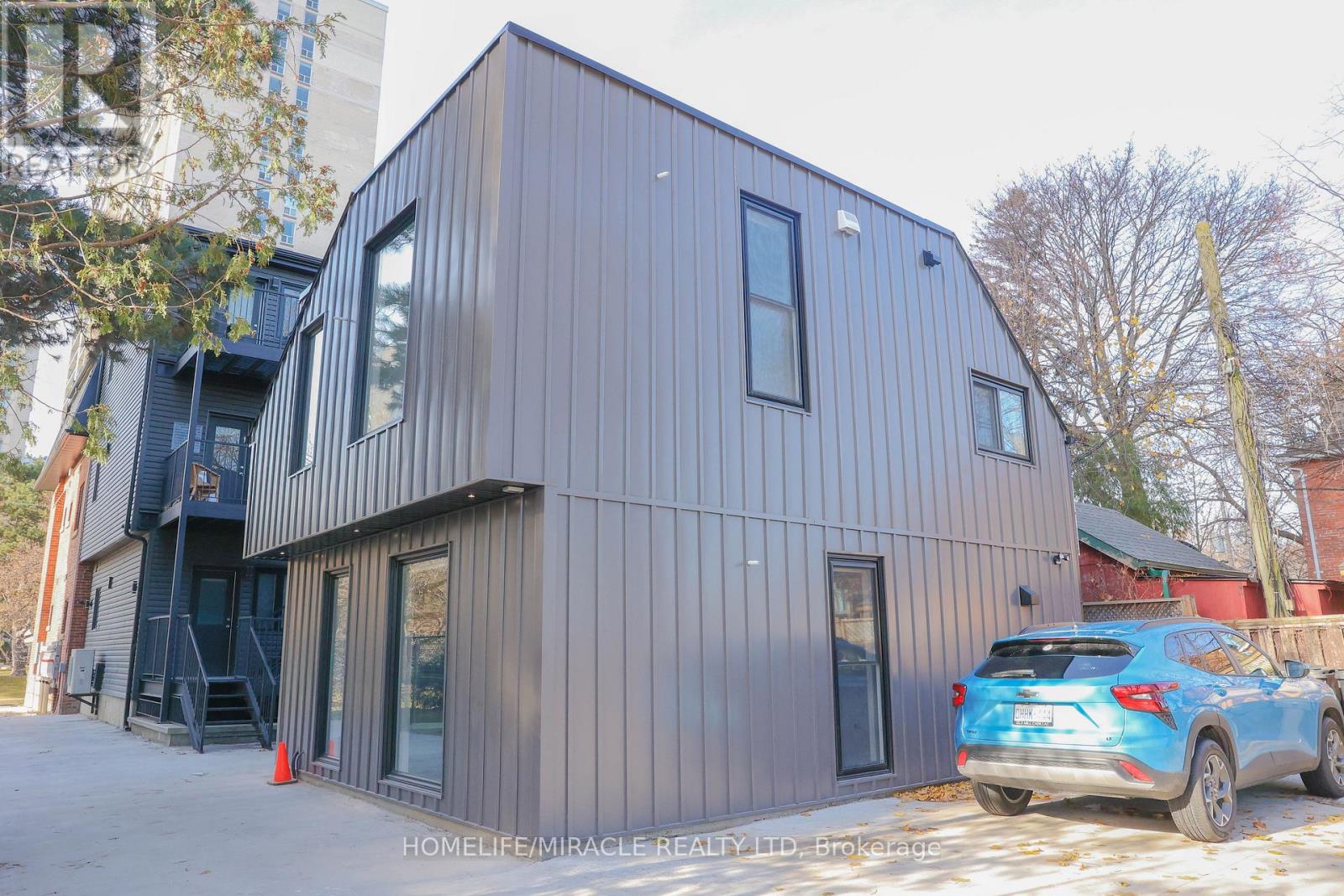 Grdn Suite - 67 Oakmount Road, Toronto, Ontario  M6P 2M3 - Photo 4 - W12637684