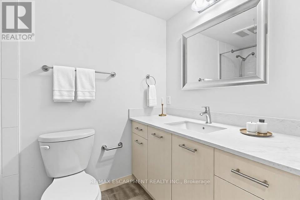 910 - 220 Cannon Street E, Hamilton (Beasley), Ontario  L8L 2B1 - Photo 5 - X12637674