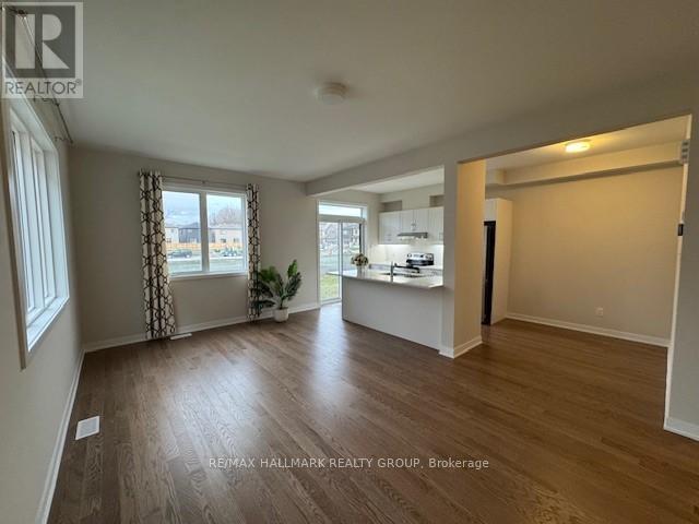 521 Galanthus Walk, Ottawa, Ontario  K2W 0N3 - Photo 19 - X12559898