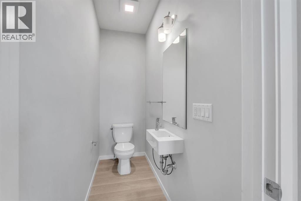 800 South Point Heath Sw, Airdrie, Alberta  T4B 5M7 - Photo 5 - A2267574