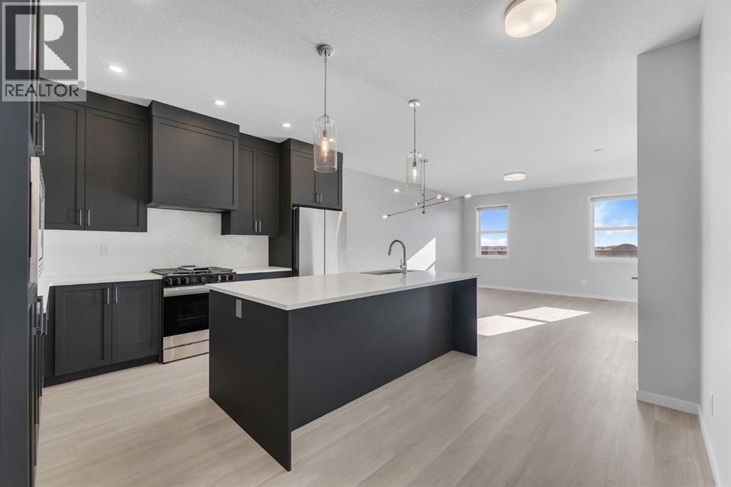 800 South Point Heath Sw, Airdrie, Alberta  T4B 5M7 - Photo 7 - A2267574