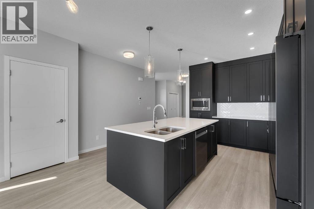 800 South Point Heath Sw, Airdrie, Alberta  T4B 5M7 - Photo 9 - A2267574