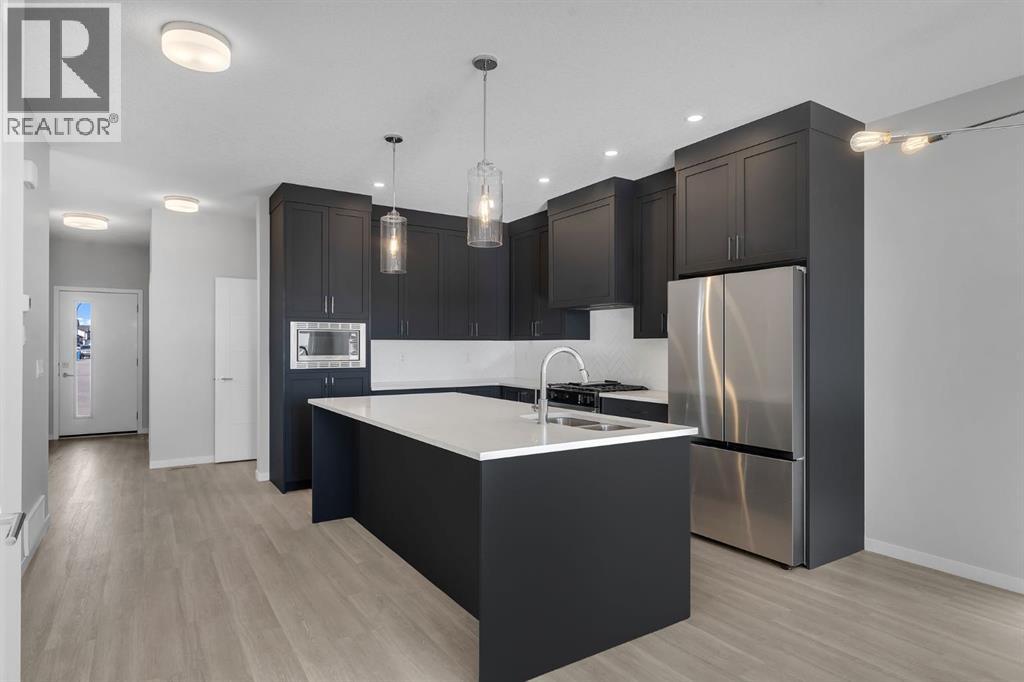 800 South Point Heath Sw, Airdrie, Alberta  T4B 5M7 - Photo 8 - A2267574