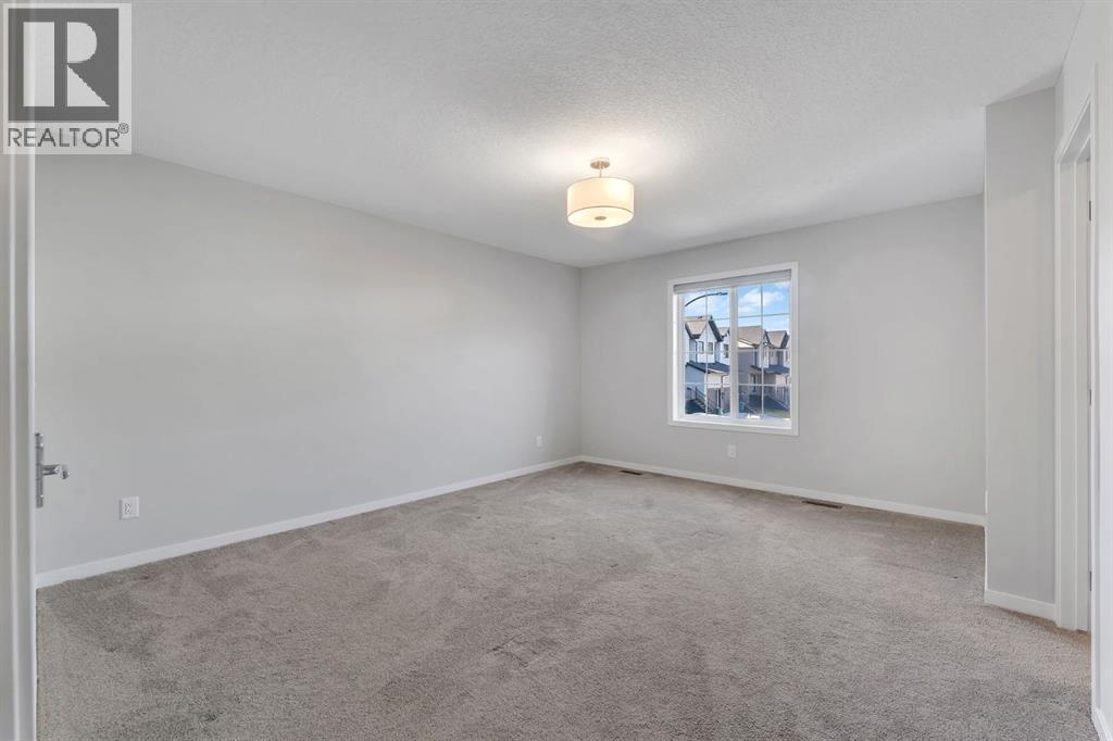 800 South Point Heath Sw, Airdrie, Alberta  T4B 5M7 - Photo 20 - A2267574