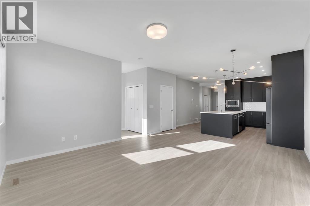 800 South Point Heath Sw, Airdrie, Alberta  T4B 5M7 - Photo 16 - A2267574