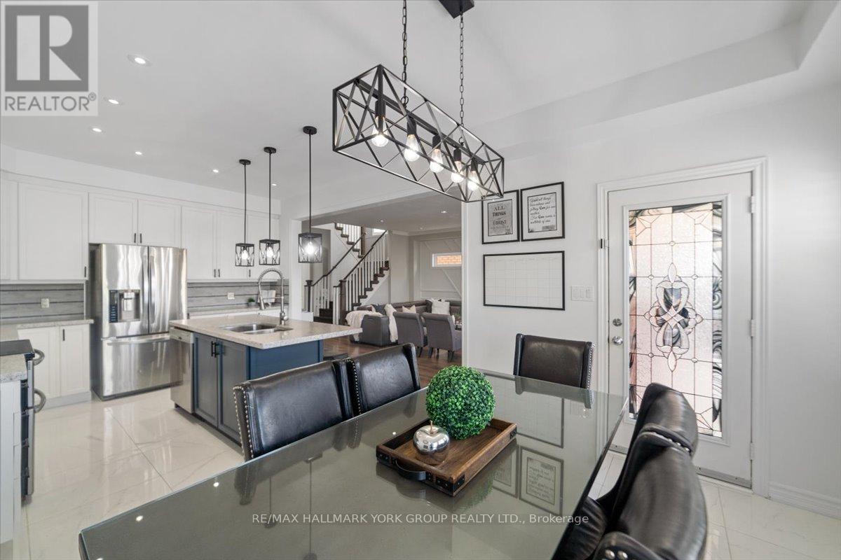 28 West Park Avenue, Bradford West Gwillimbury, Ontario L3Z 0A8 - Photo 14 - N12371375