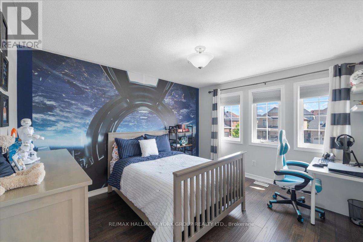 28 West Park Avenue, Bradford West Gwillimbury, Ontario L3Z 0A8 - Photo 29 - N12371375