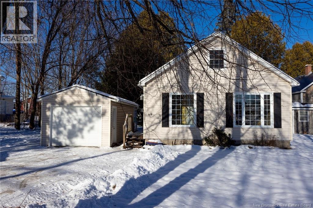 69 Watters Drive, Fredericton, New Brunswick E3A 3S9 - Photo 1 - NB131292