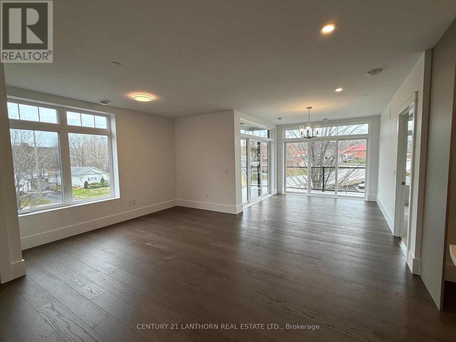 309 - 12 Clara Drive, Prince Edward County, Ontario  K0K 2T0 - Photo 9 - X12597076