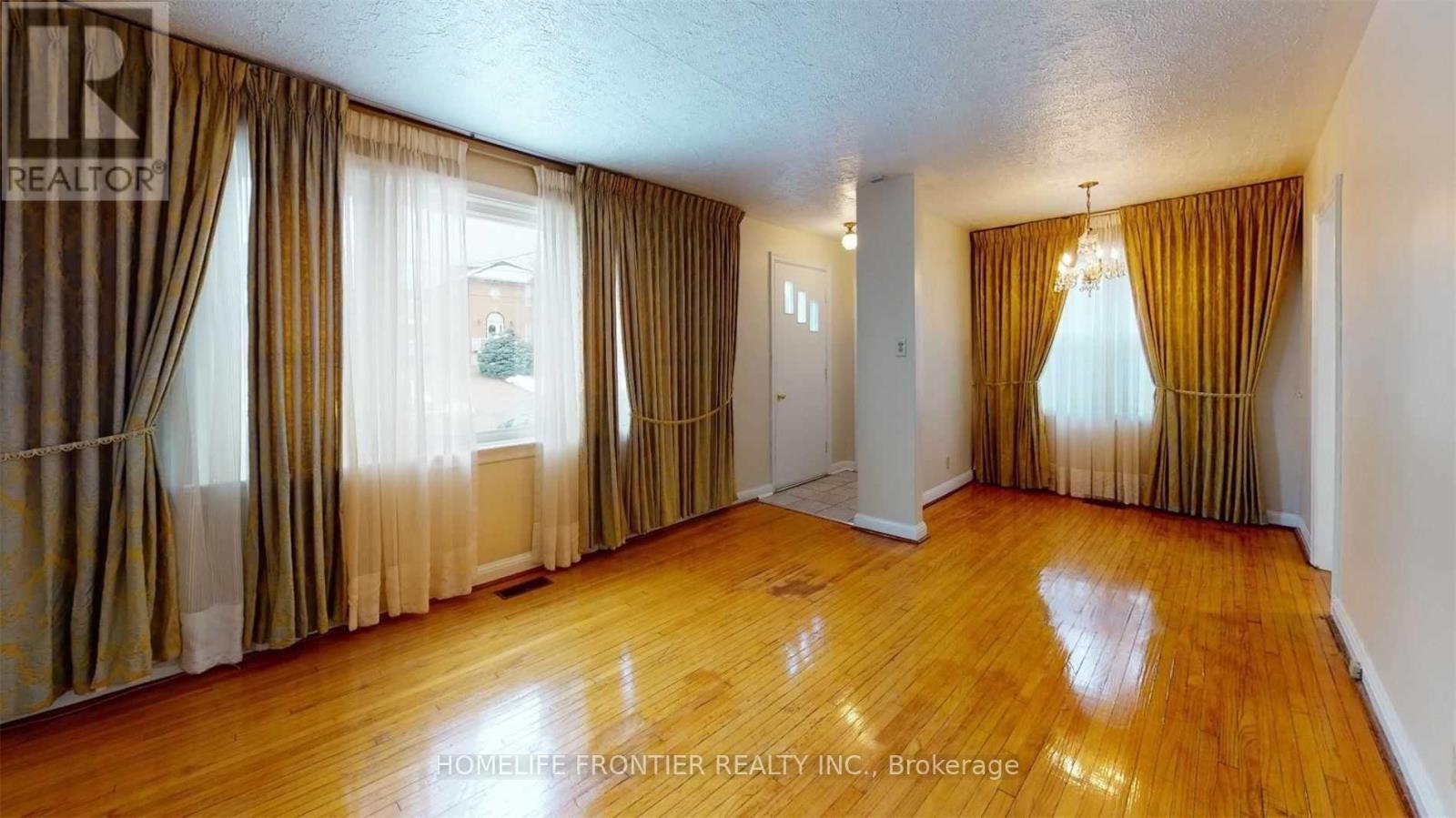 Main - 184 Calvington Drive, Toronto, Ontario  M3M 2M9 - Photo 3 - W12637698