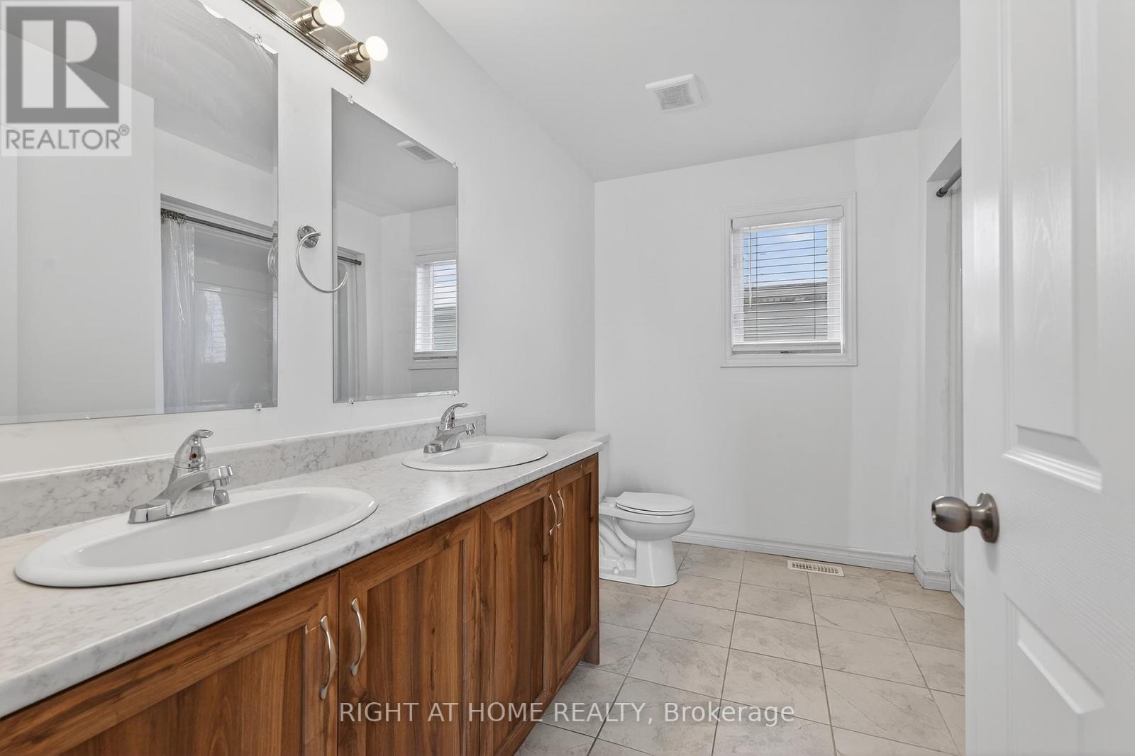 73 Brennan Crescent, Loyalist, Ontario  K0H 2H0 - Photo 26 - X12637704