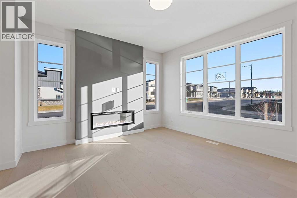 220 Waterford Heath, Chestermere, Alberta  T1X 2Z7 - Photo 7 - A2269514