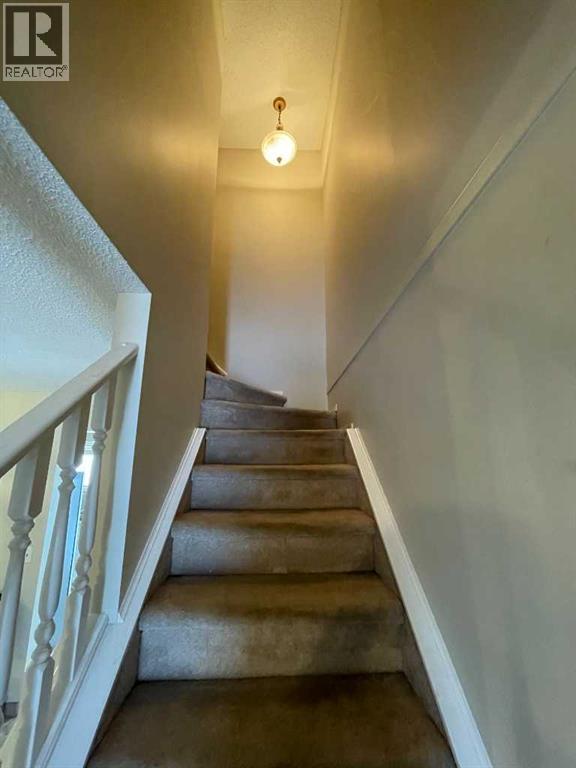 68 Abbeydale Villas Ne, Calgary, Alberta  T2A 7P6 - Photo 7 - A2274582