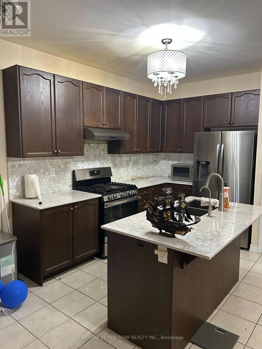 55 Chesterwood Crescent, Brampton, Ontario  L6Y 0Z4 - Photo 6 - W12637344