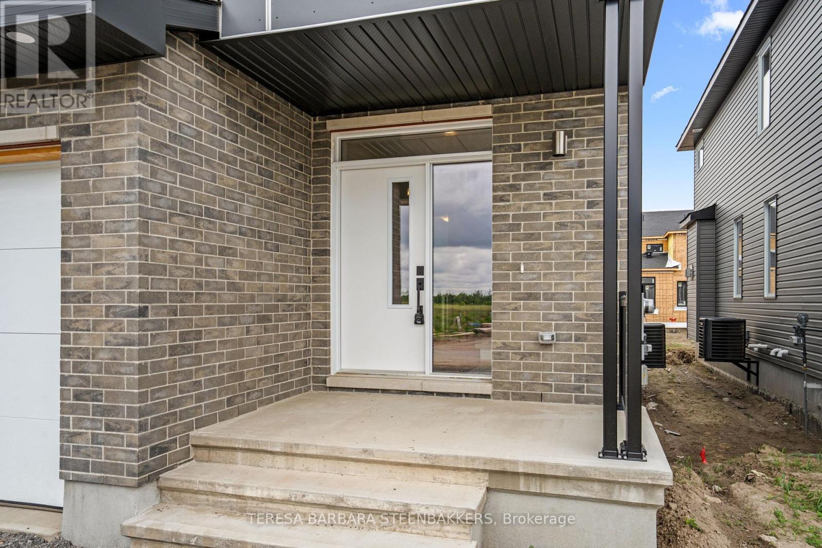 747 Kenny Gordon Avenue W, Ottawa, Ontario  K4M 0X9 - Photo 2 - X12637706