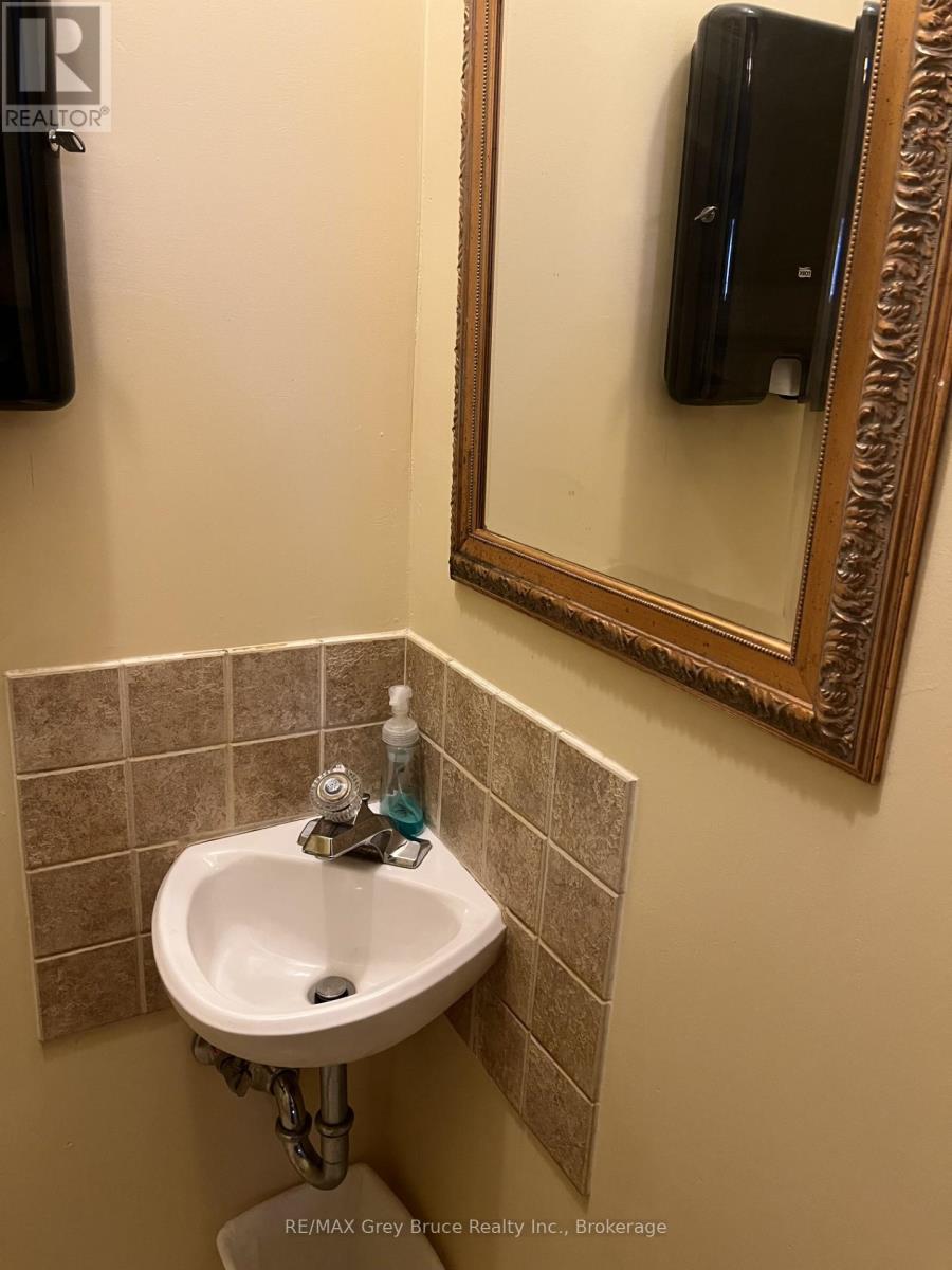 1 - 235 10th Street W, Owen Sound, Ontario  N4K 3R2 - Photo 10 - X12637712