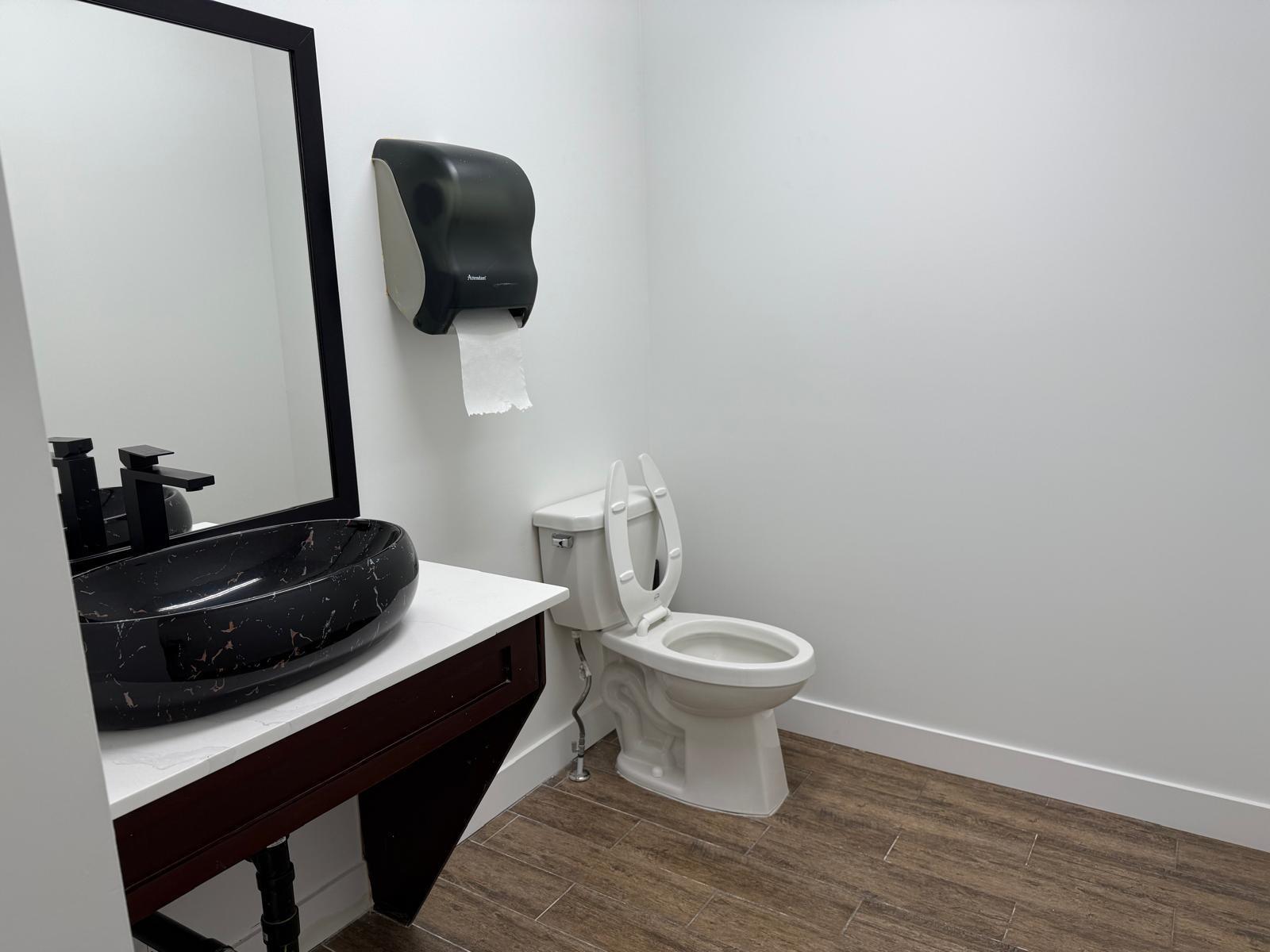 107 7130 120 Street, Surrey, British Columbia  V3W 3M8 - Photo 7 - C8074569