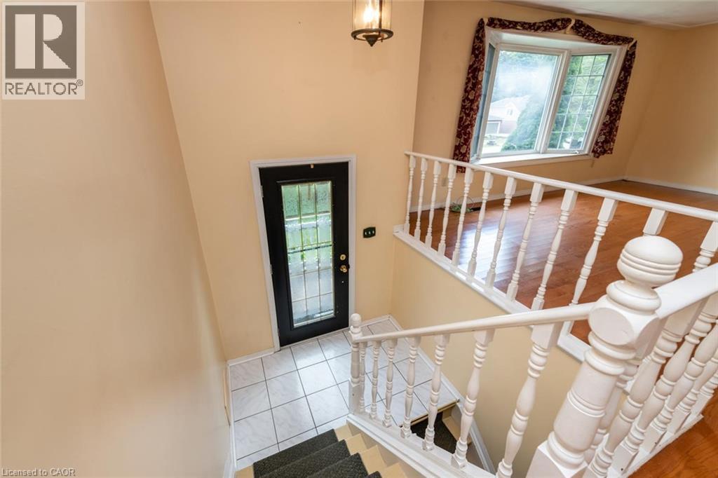 44 Valleyview Drive, Ancaster, Ontario  L9G 2A5 - Photo 5 - 40794245