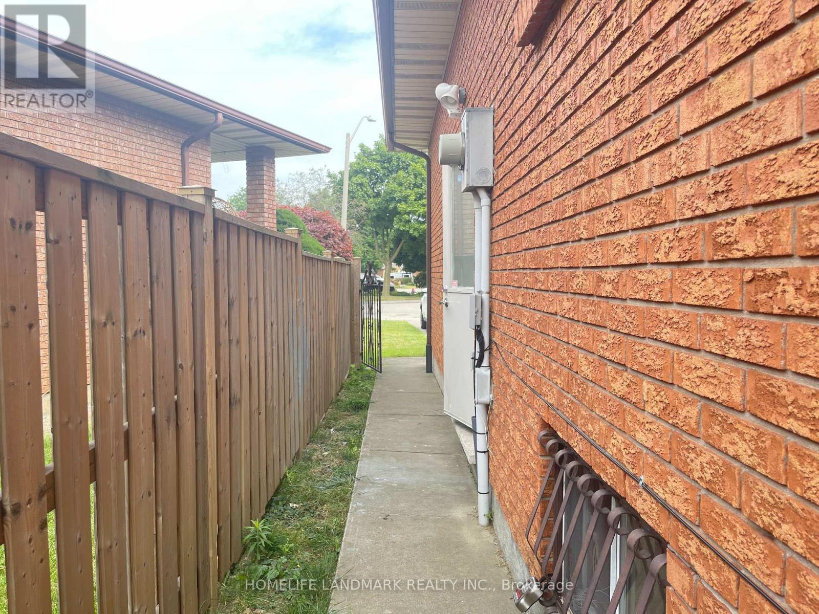 Lower & Main - 353 Darlington Court, Hamilton, Ontario  L9C 6Z2 - Photo 35 - X12637708