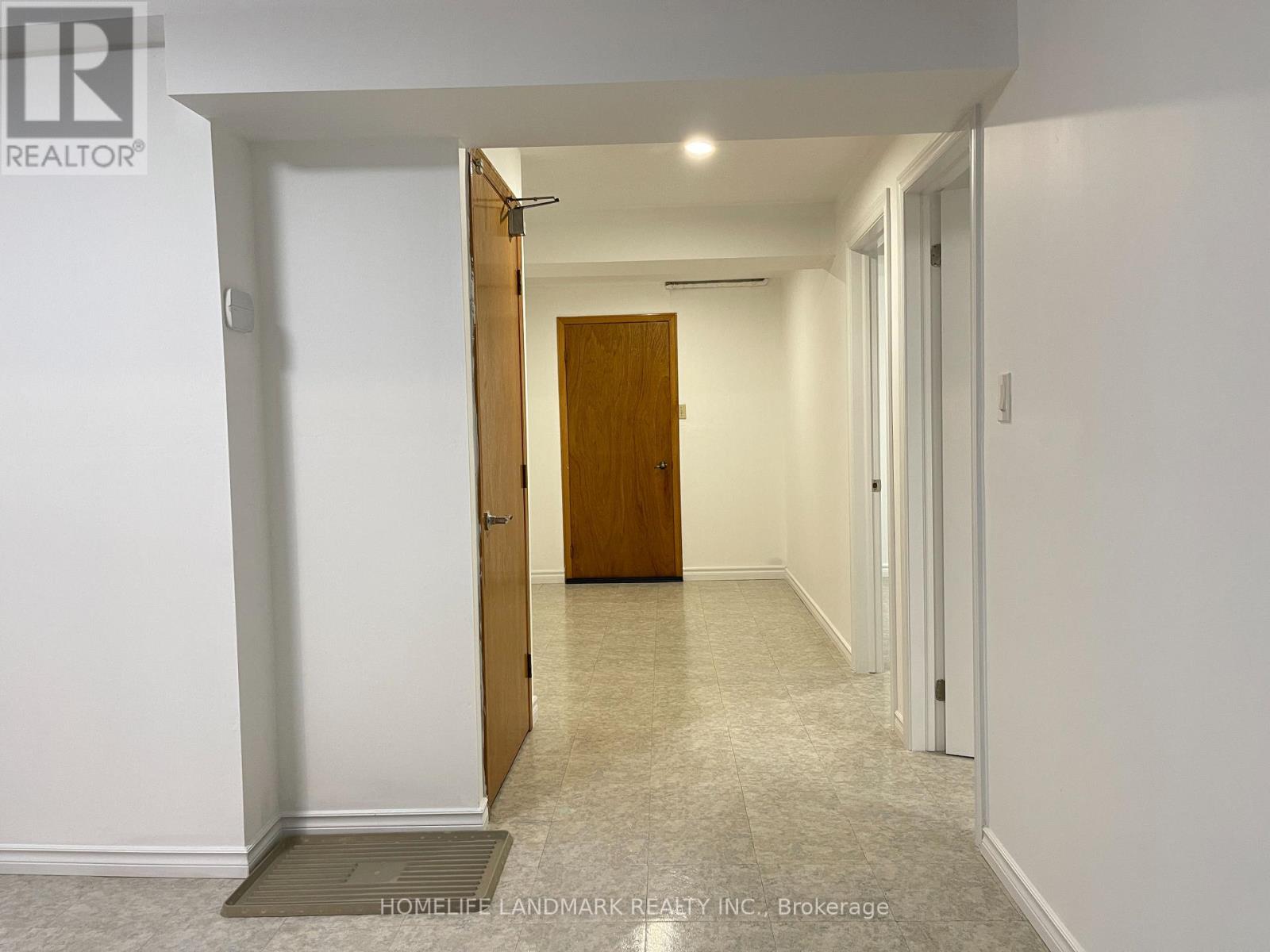 Lower & Main - 353 Darlington Court, Hamilton, Ontario  L9C 6Z2 - Photo 8 - X12637708