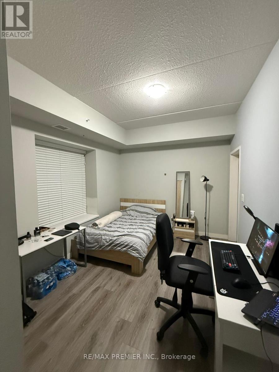 1310 - 318 Spruce Street, Waterloo, Ontario  N2L 0B7 - Photo 5 - X12637728