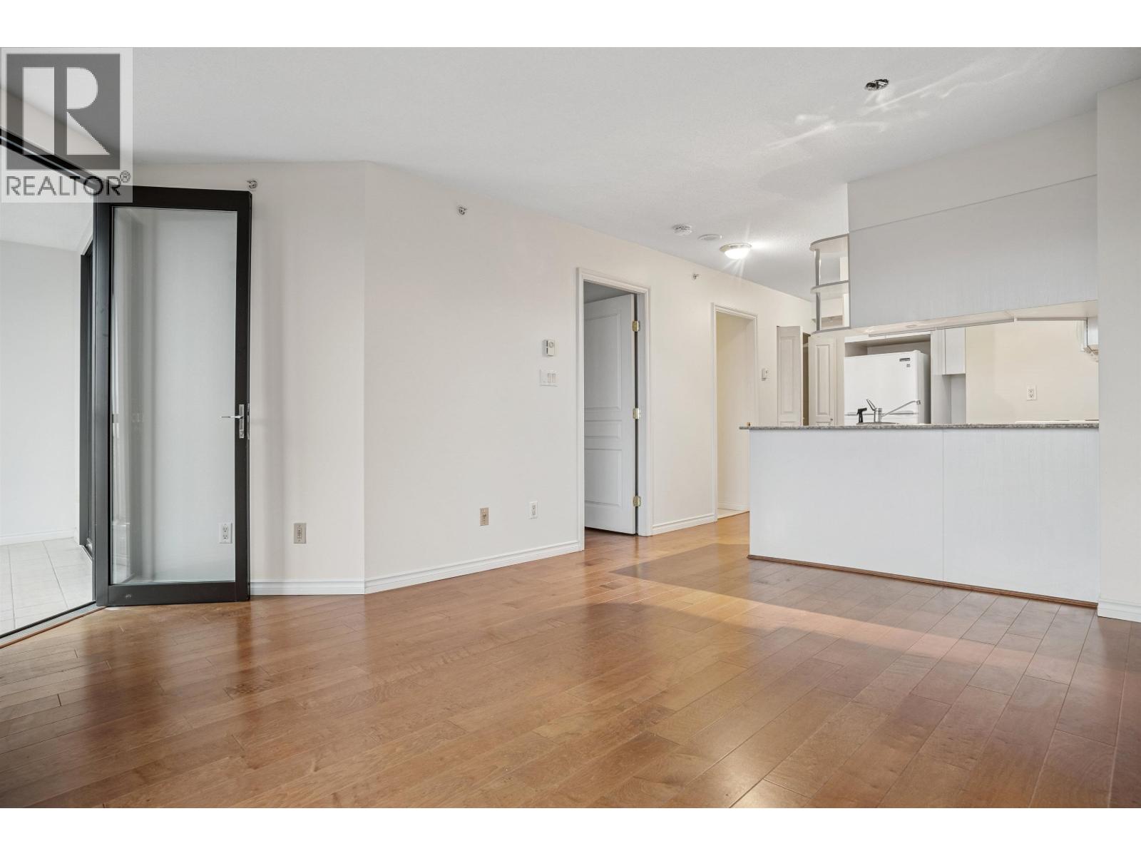 2409 1189 Howe Street, Vancouver, British Columbia  V6Z 2X4 - Photo 3 - R3074240