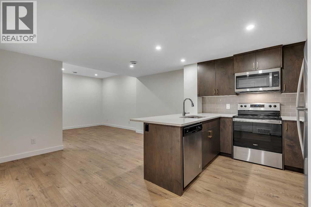 211 Creekstone Row Sw, Calgary, Alberta  T2X 4Y4 - Photo 38 - A2275428