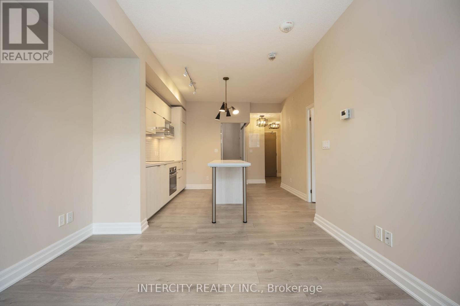 802 - 10 Rouge Valley Drive, Markham, Ontario  L6G 0G9 - Photo 9 - N12463199