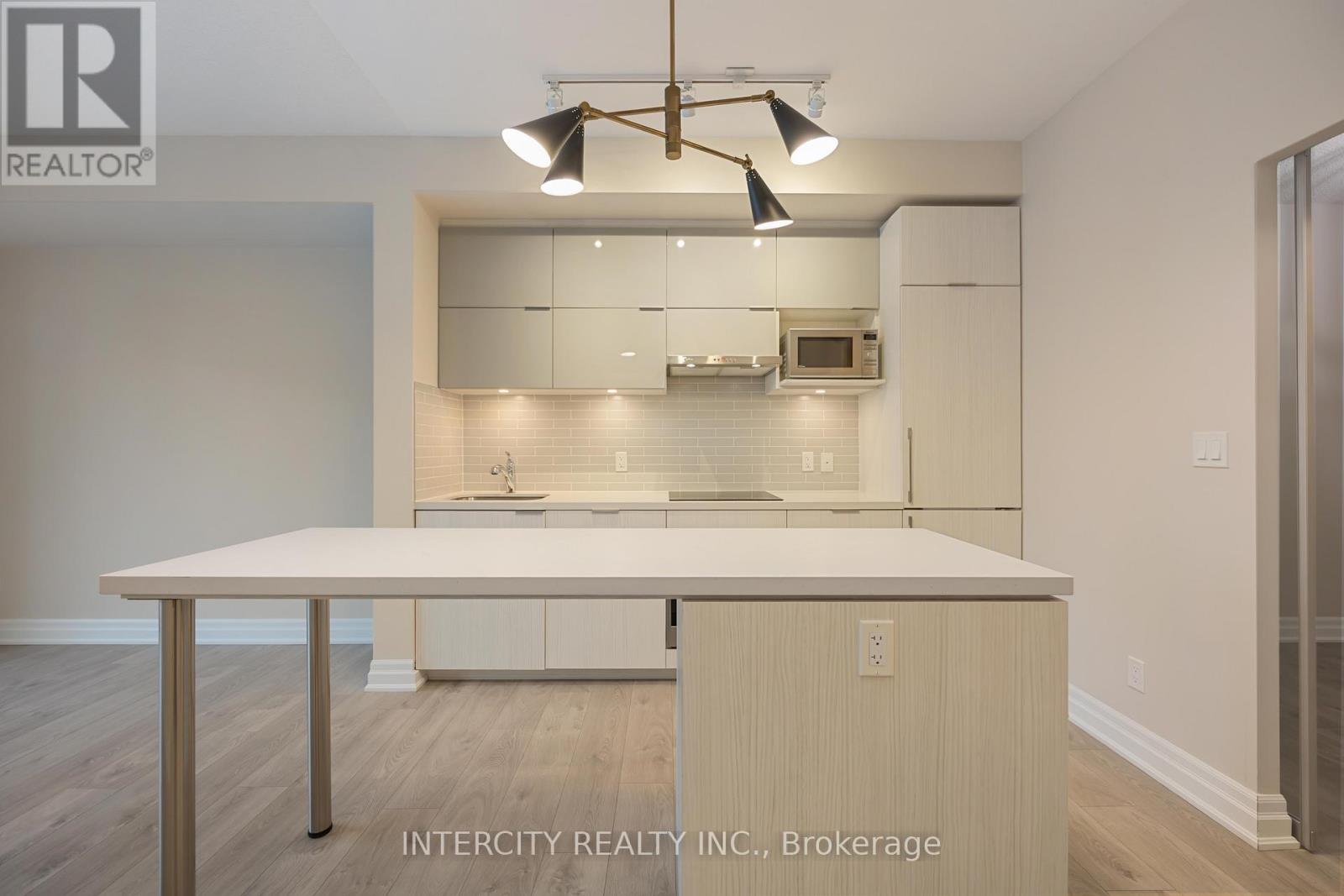 802 - 10 Rouge Valley Drive, Markham, Ontario  L6G 0G9 - Photo 7 - N12463199