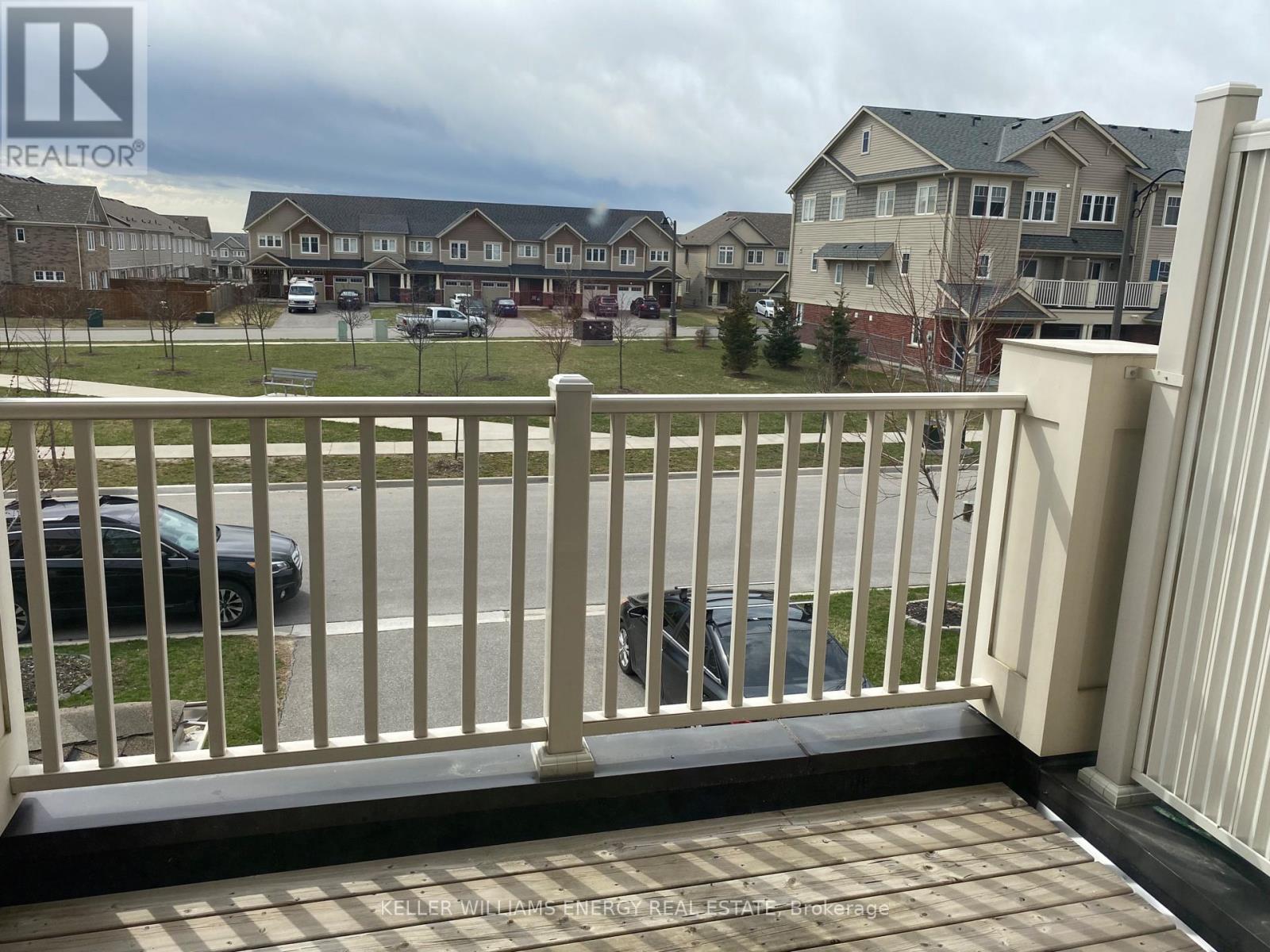 102 Tabaret Crescent, Oshawa, Ontario  L1G 0G5 - Photo 3 - E12637754