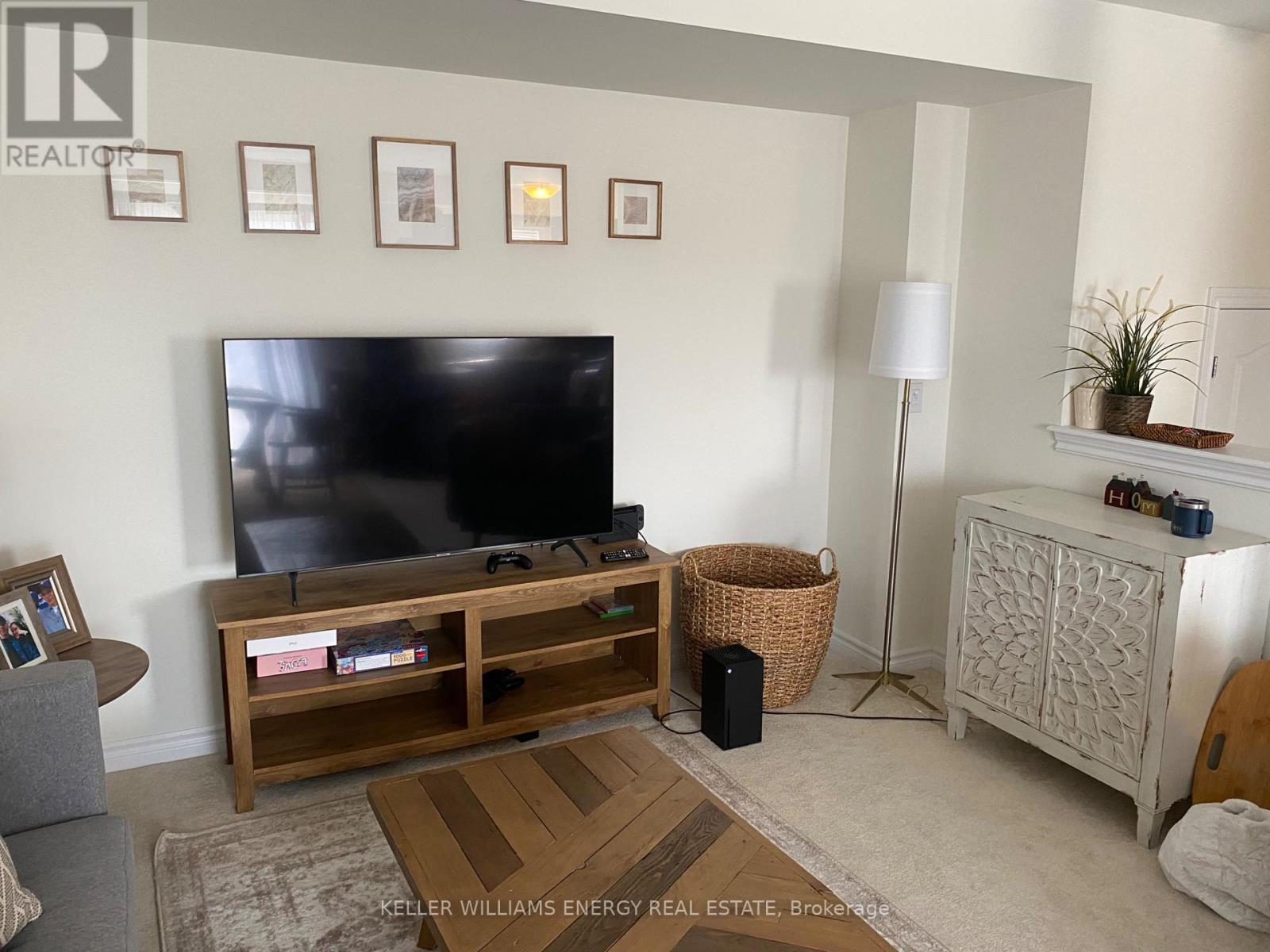 102 Tabaret Crescent, Oshawa, Ontario  L1G 0G5 - Photo 5 - E12637754