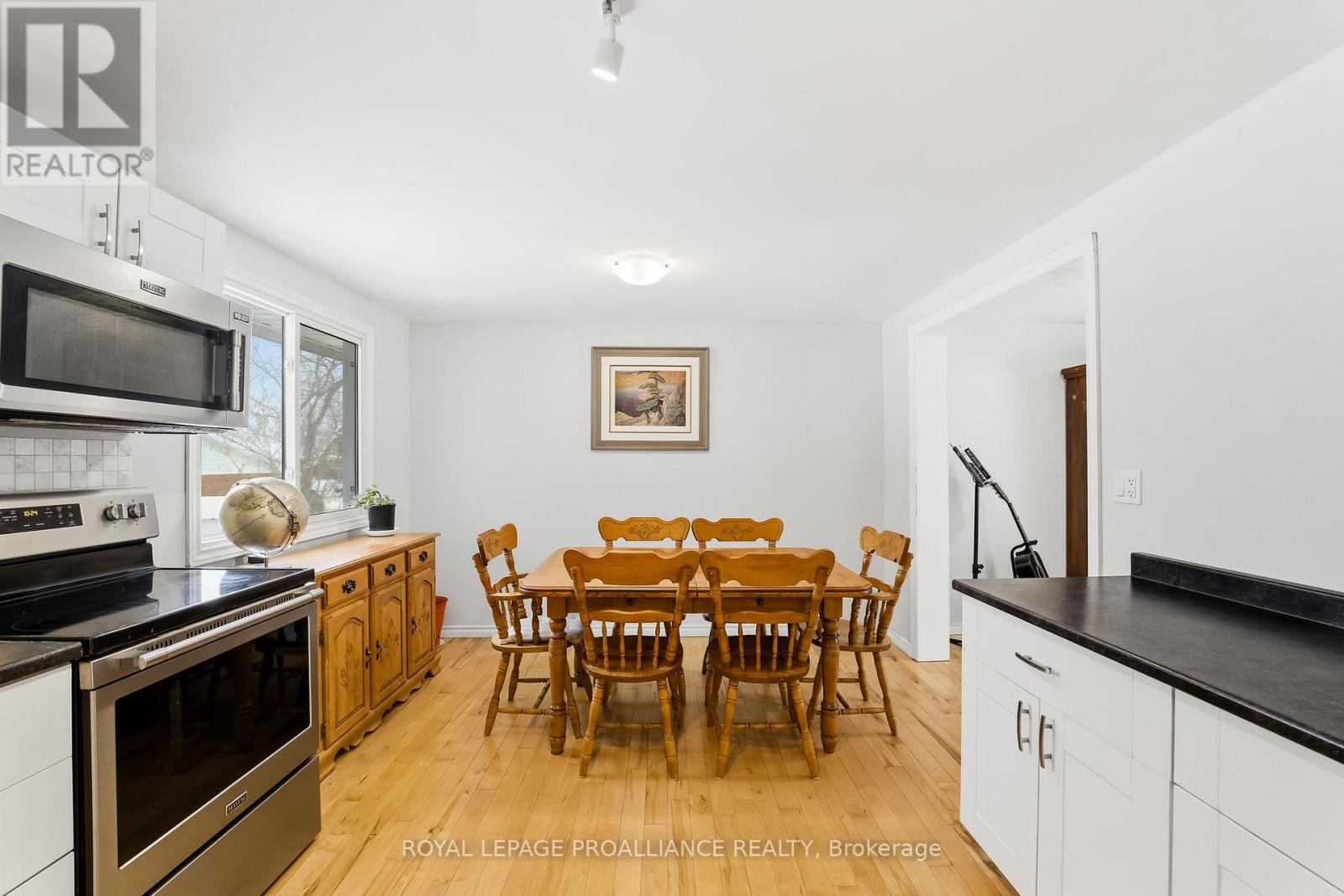 17 Chrisval Avenue, Quinte West, Ontario  K8V 5P7 - Photo 18 - X12637756