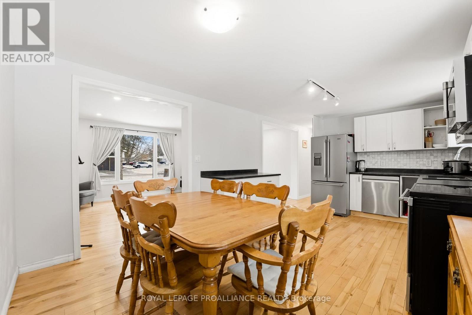 17 Chrisval Avenue, Quinte West, Ontario  K8V 5P7 - Photo 19 - X12637756